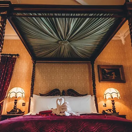 Abbey Hotel 4*