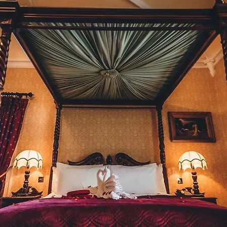 Abbey Hotel 4*