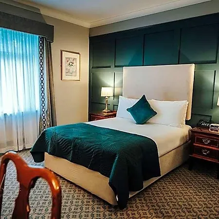 Abbey Hotel 4*