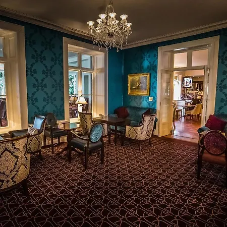 Abbey Hotel 4*