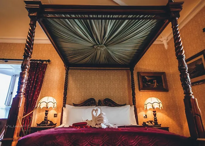 Abbey Hotel 4*