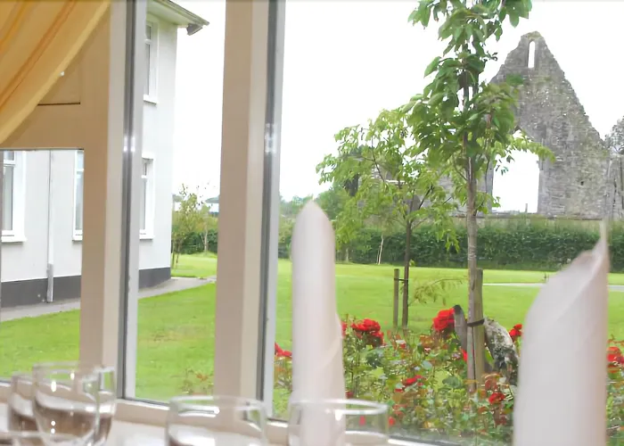 Abbey Hotel 4*